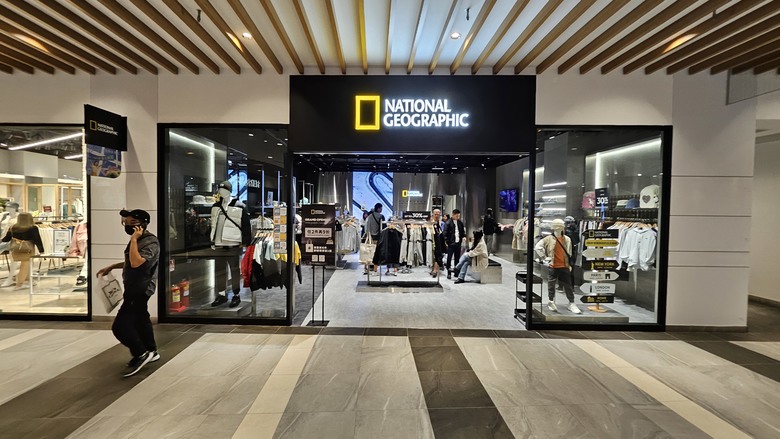 偷得浮生半日閒 - 小溪．甘日早午餐 / 三井Outlet二館初體驗 / 可愛路易吉家居服分享