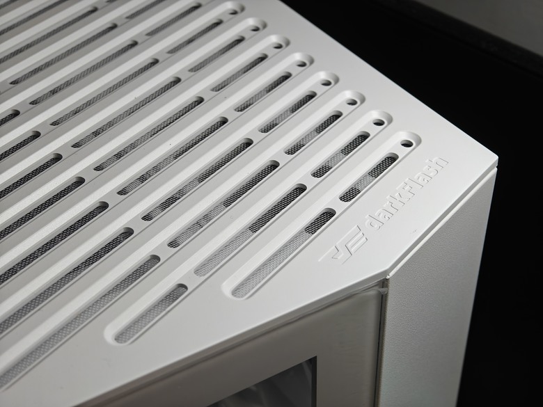 【開箱】大飛DarkFlash DY470 ATX 機殼+Nebula DN360S LCD 水冷散熱器開箱
