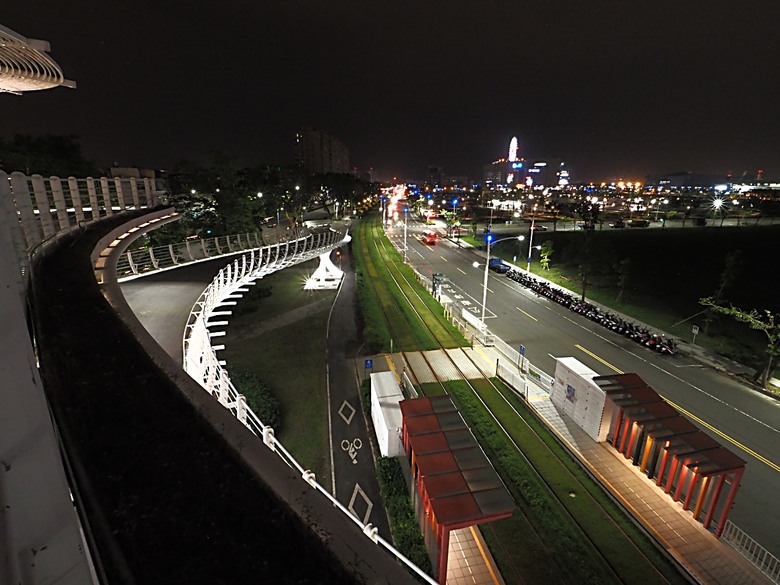 凹子底森林公園之【2024高雄萬聖節-大南瓜你搞怪一起嗨!】、王氏昆仲公園、前鎮之星、高雄捷運凱旋站【星太郎主題車站】、凹子底站【蜜柑站長xㄇㄚˊ幾兔主題車站】,附掛人氣餐廳「醉便宜(高雄延吉店)」 — 高雄捷運與江之電的聯名車站集章活動 — 讓紀念章帶路玩耍去(2)