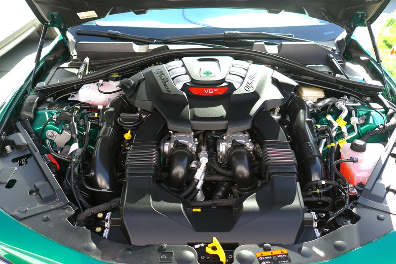 2024 ALFA ROMEO GIULIA QUADRIFOGLIO 開箱