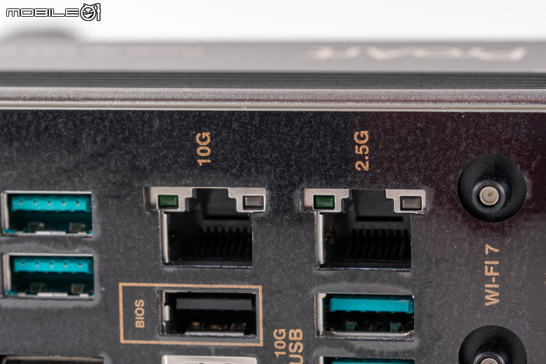 ASUS ProArt Z890-Creator WiFi 主機板開箱試用 以豐富擴充機能與高速連網能力搭建最佳創作平台
