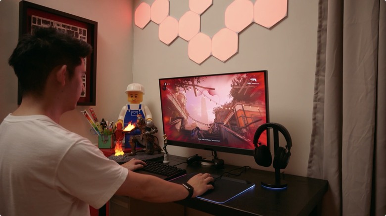 RAZER Kraken V4 開箱，THX Spatial Audio + Chroma RGB 帶來視覺、聽覺真・沉浸