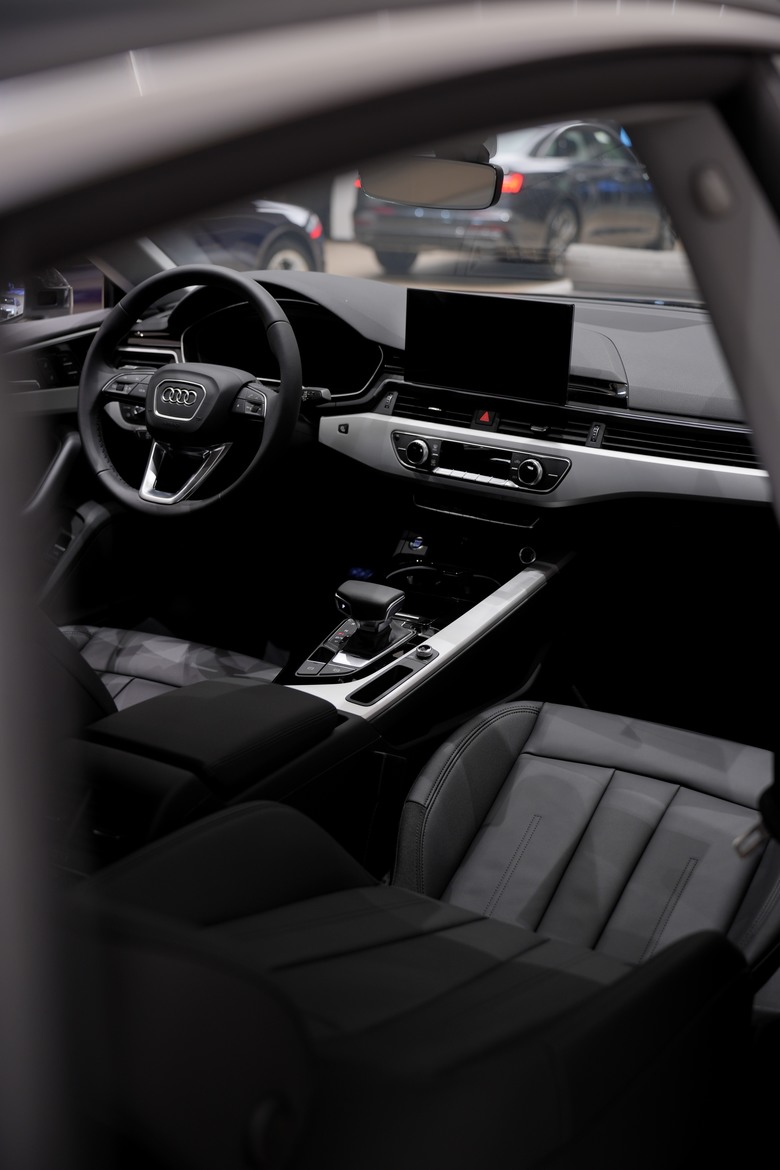 Audi A5 Sportback 40 TFSI｜金屬曼哈頓灰 Manhattan Grey H1｜實車照片分享