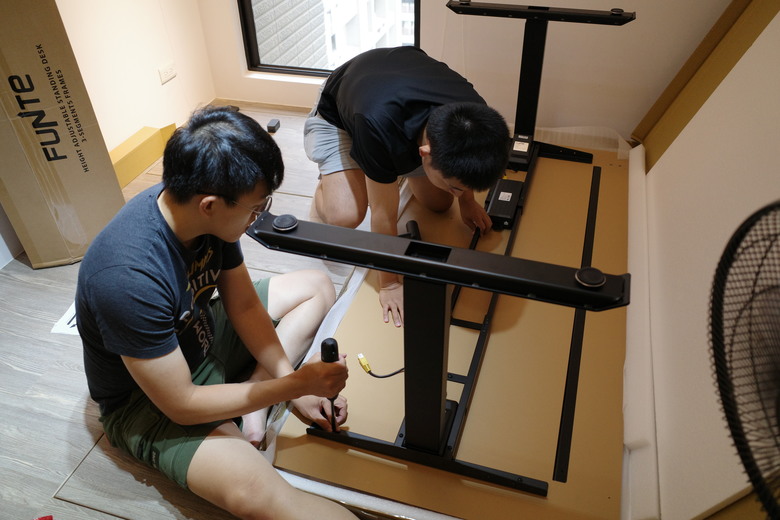 【開箱】FUNTE電動升降桌｜打造完美的工作娛樂室