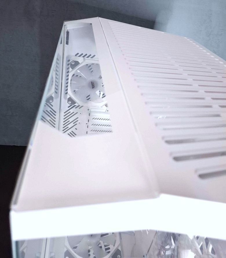 終極CP之王！大飛DY470機殼+DN360s白帥帥開箱介紹！