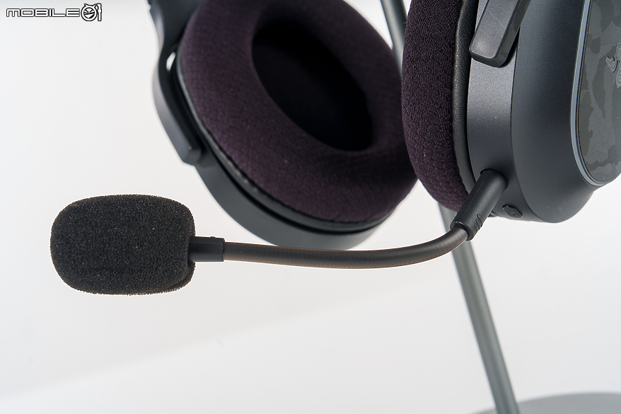 Razer BARRACUDA X CHROMA Black Edition|炫彩自由切換音樂與遊戲聆聽情境