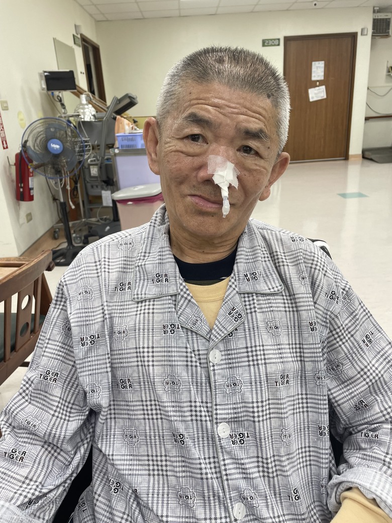 可請大大幫我們把鼻胃管去除嗎？謝謝