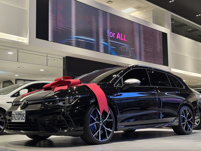 2024 Golf R Variant MK8 開箱