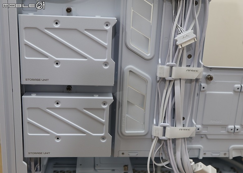 木紋風與金屬的結合 Antec FLUX PRO 開箱