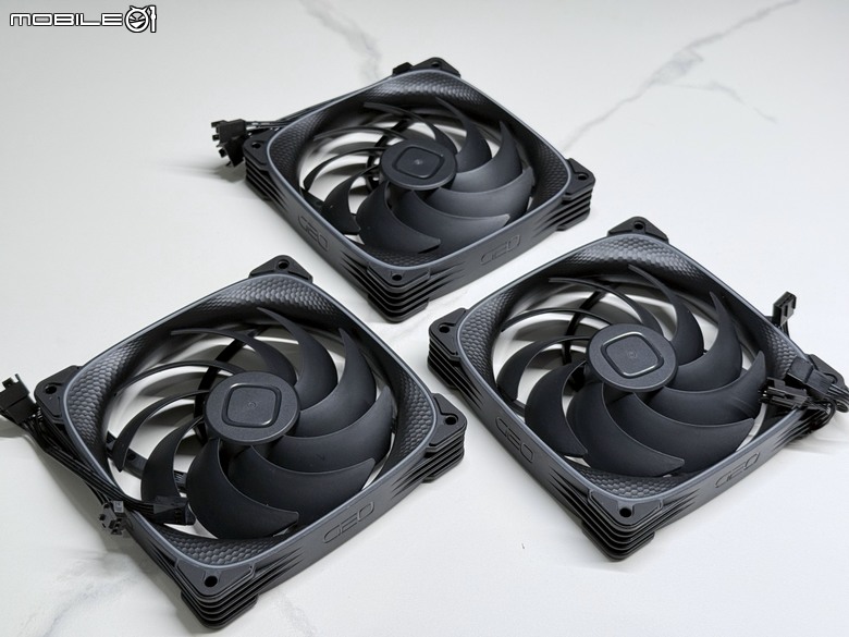 新品牌參戰！幾何未來ESKIMO PRO 42B 一體式水冷散熱器