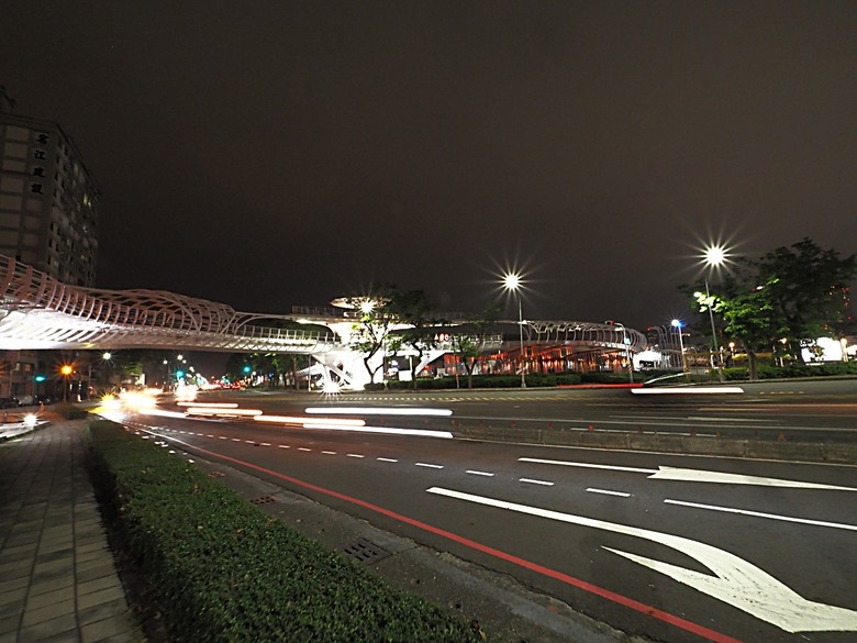 凹子底森林公園之【2024高雄萬聖節-大南瓜你搞怪一起嗨!】、王氏昆仲公園、前鎮之星、高雄捷運凱旋站【星太郎主題車站】、凹子底站【蜜柑站長xㄇㄚˊ幾兔主題車站】,附掛人氣餐廳「醉便宜(高雄延吉店)」 — 高雄捷運與江之電的聯名車站集章活動 — 讓紀念章帶路玩耍去(2)