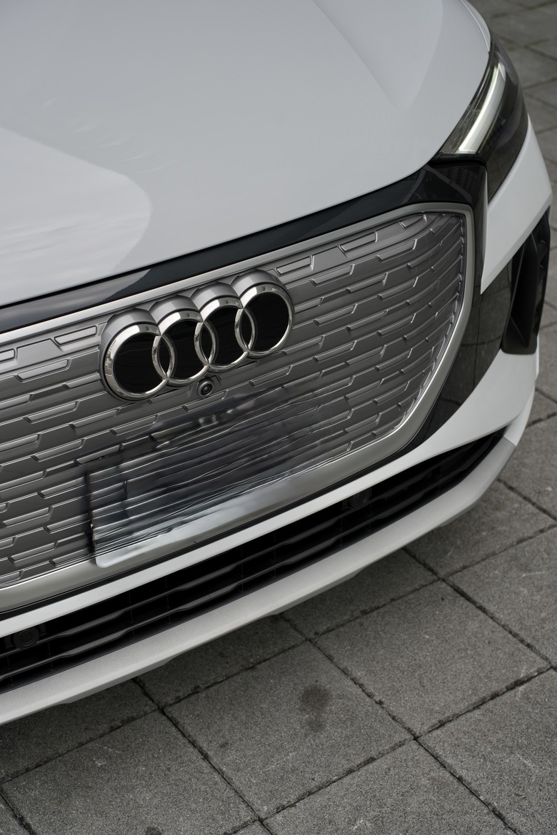 Audi Q4 e-tron 45 advanced｜金屬冰川白 Glacier White 2Y｜實車照片分享