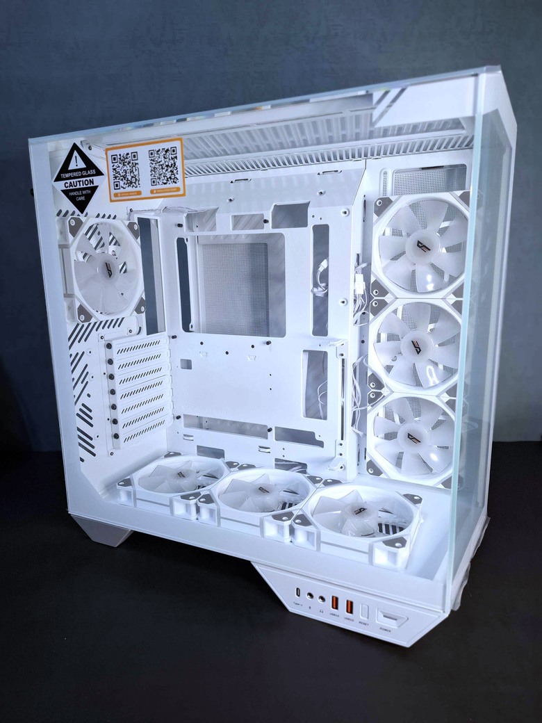 終極CP之王！大飛DY470機殼+DN360s白帥帥開箱介紹！