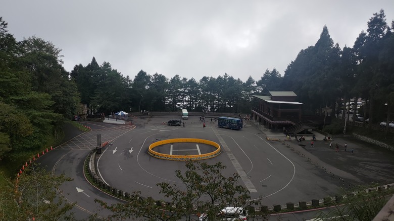 點我看大圖 【遊記】夸父逐日想跑贏太陽,大漠逐日是想看日出,阿里山國家森林遊樂區 (祝山線) - 大漠國渡