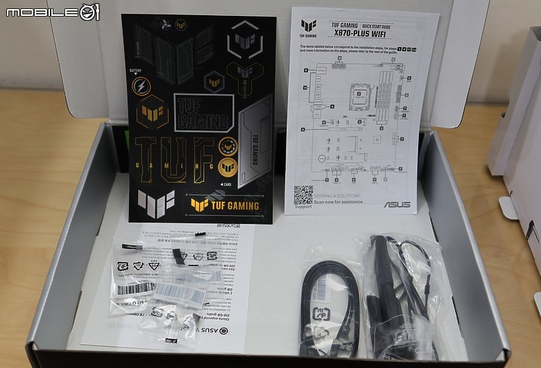 點我看大圖 軍規 TUF 雙 U4 導入 TUF GAMING X870-PLUS WIFI 開箱