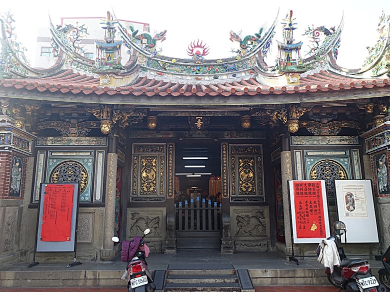 鳳儀書院、鳯山龍山寺、鳯邑城隍廟、鳳山縣新城殘蹟、曹公廟、鳳山教會 — 2024年末鳳山快閃訪古行旅紀錄
