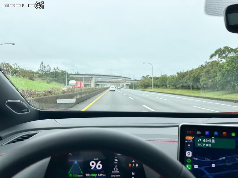 Volkswagen ID.4 GTX 試駕|休旅機能豐富、加速性能突出,電耗表現優於預期!