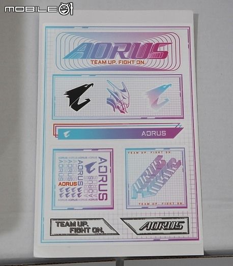 [開箱] 技嘉 X870I AORUS PRO ICE 白色小鷹