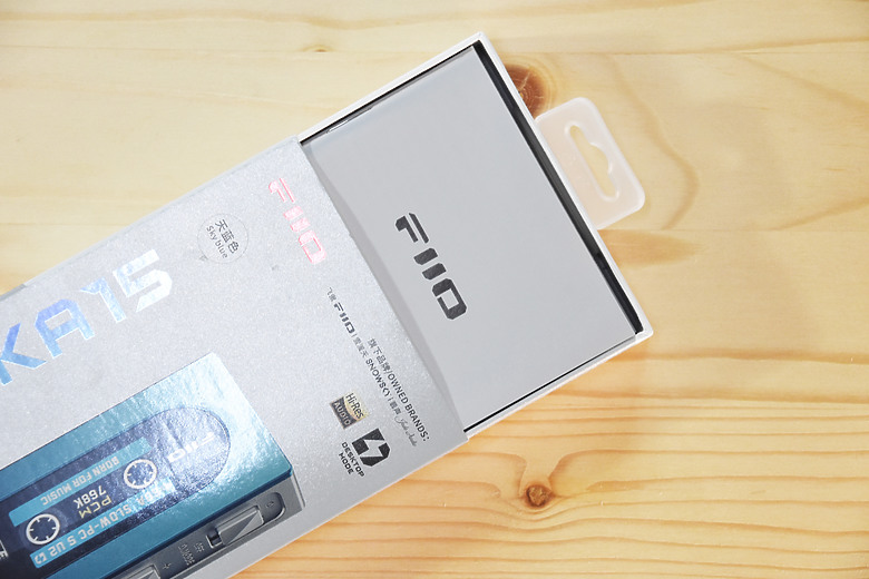 [開箱評測] FiiO KA15 隨身型解碼耳機轉換器~小巧精美卻蘊藏絕美聲音