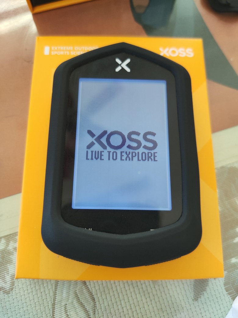 XOSS NAV+ 自行車錶