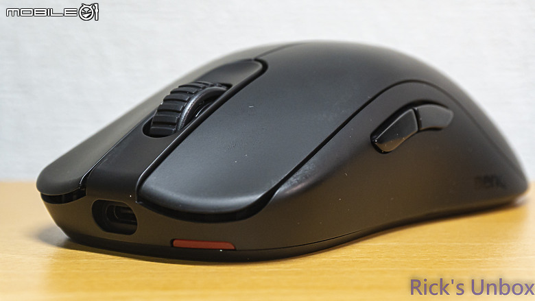 點我看大圖 【開箱】經典FK無線4K輕量化 | ZOWIE FK2-DW ft. ZOWIE G-SR-III