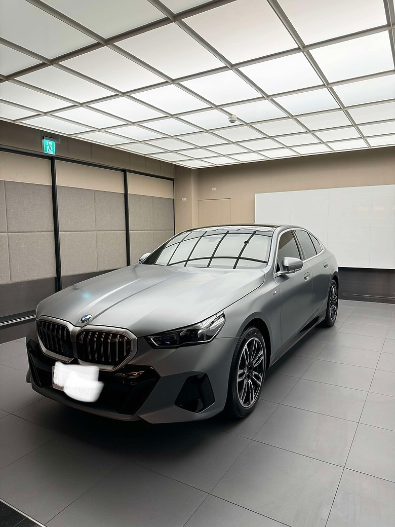 BMW G60 520i M Sport 簡單開箱