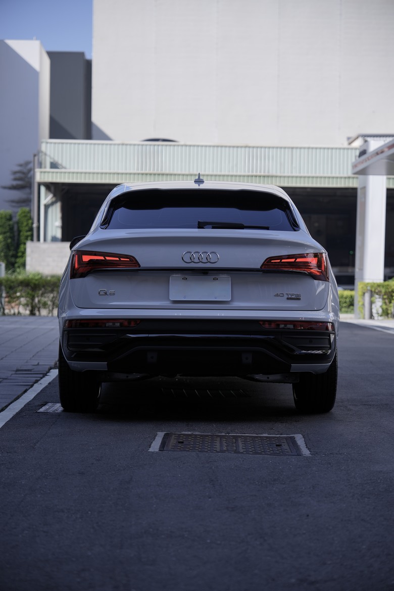 Audi Q5 Sportback 40 TFSI quattro S line Black Edition|戰友情牽新旅程|交車照片分享