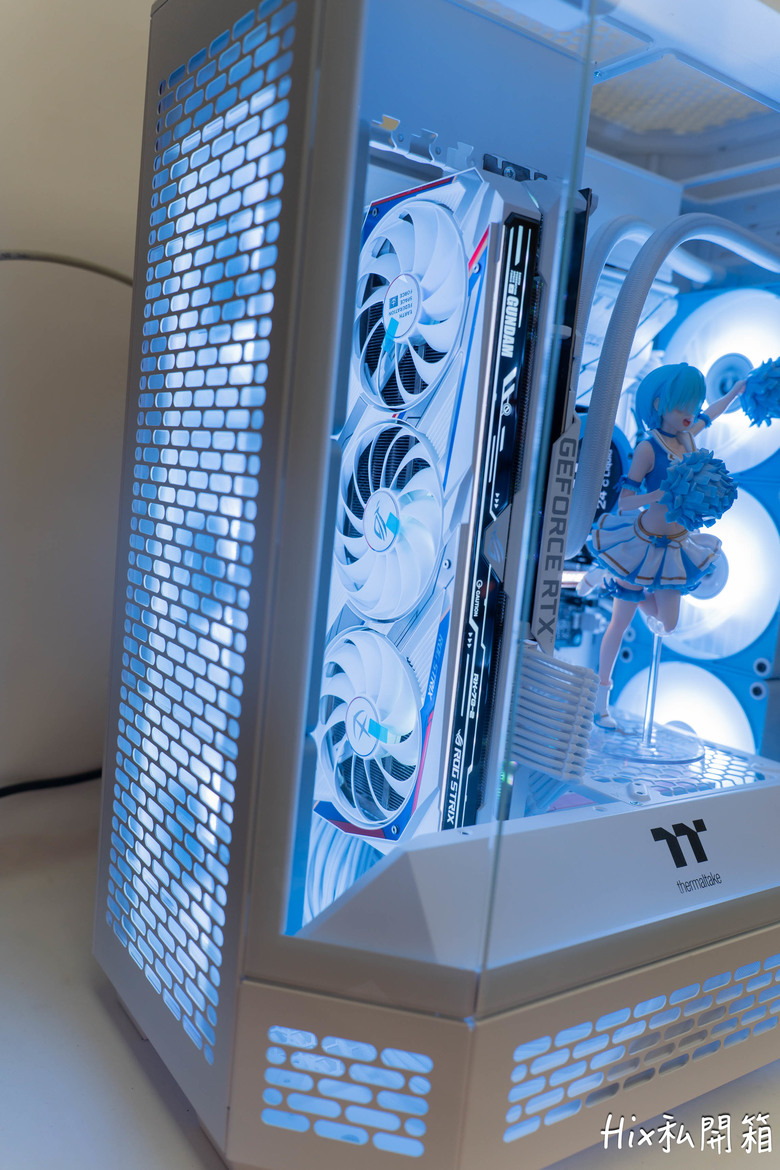 公仔展示櫃，Thermaltake 曜越 Tower600