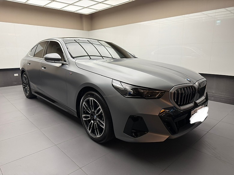 BMW G60 520i M Sport 簡單開箱