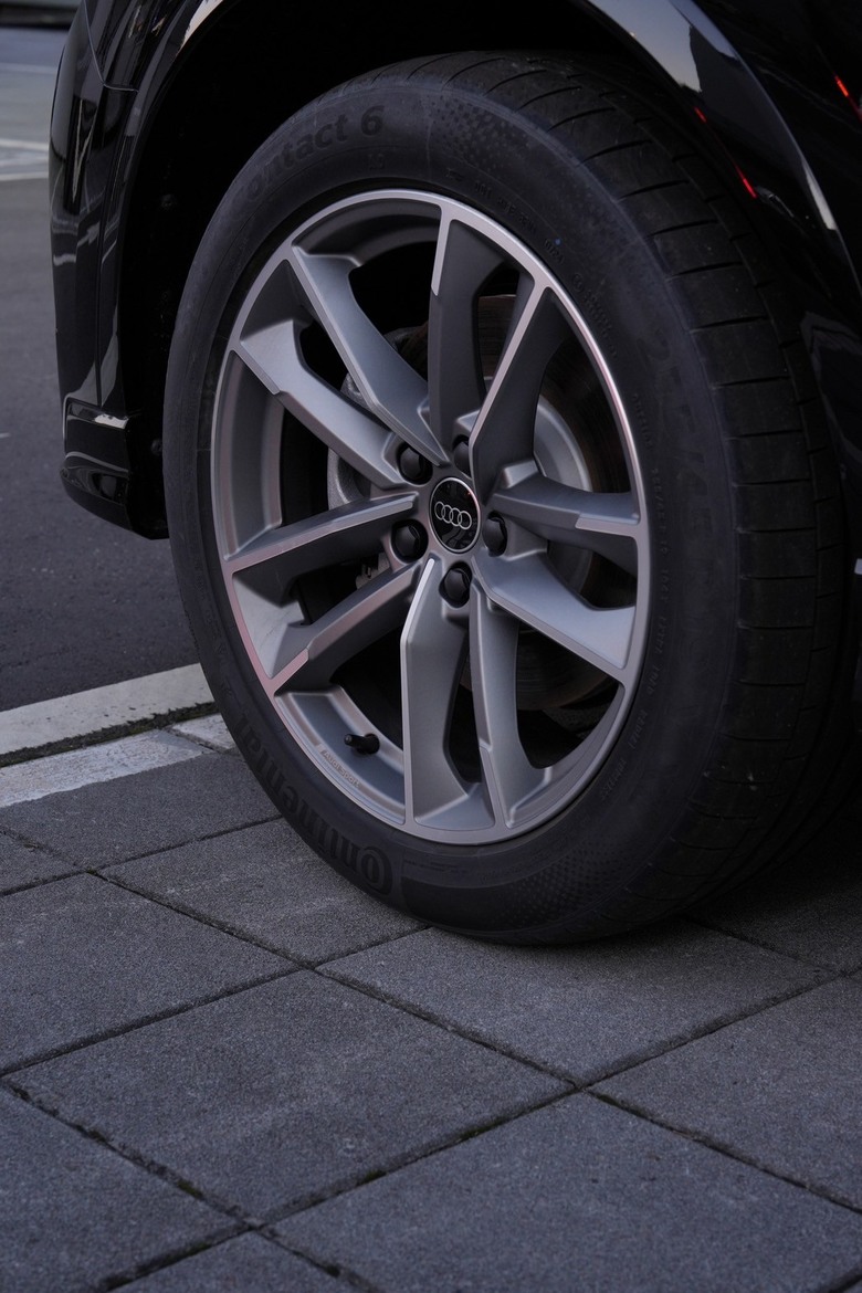Q3 40 TFSI quattro S line金屬神迷黑