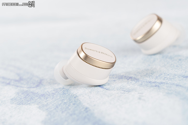 Bowers & Wilkins Pi8 真無線耳機｜內外全面升級、挑戰最強音質！