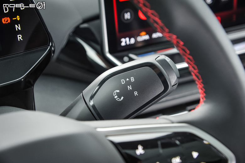 Volkswagen ID.4 GTX 試駕|休旅機能豐富、加速性能突出,電耗表現優於預期!
