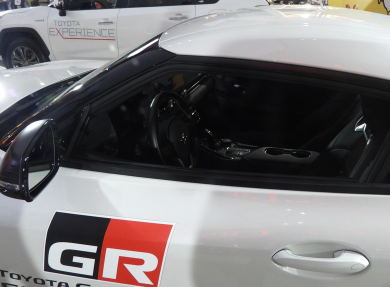 TOYOTA HEV RAV4 BZ4X