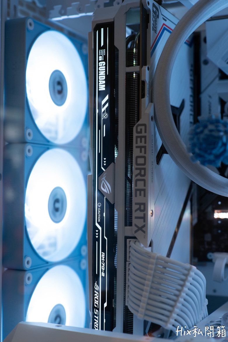 公仔展示櫃，Thermaltake 曜越 Tower600