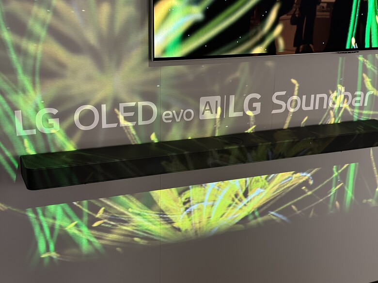 LG OLED M4全球首款真無線OLED電視,體驗科技與藝術交織的永恆花境藝術展!