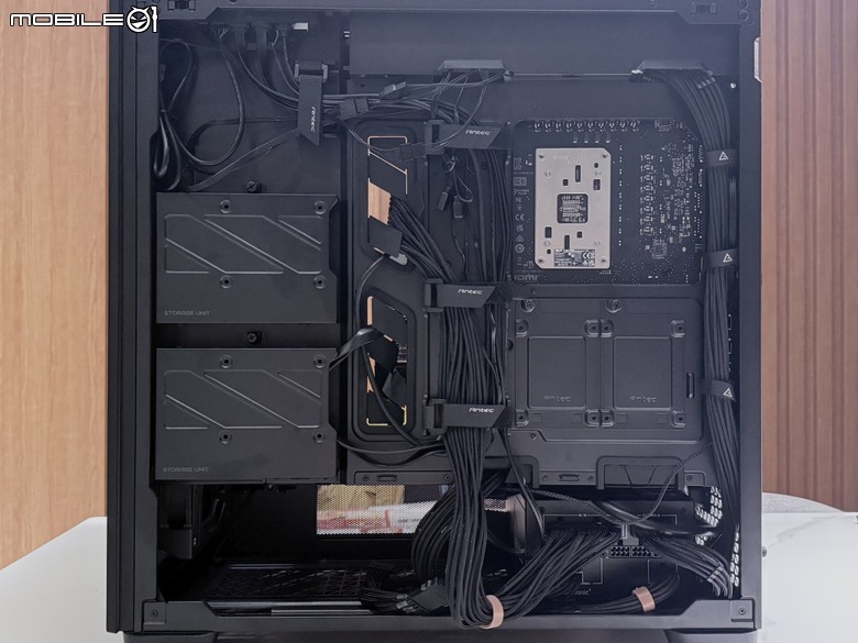 散熱掛帥，再來一點木頭元素！ANTEC FLUX PRO機殼！