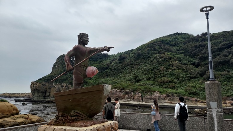 點我看大圖 【遊記】「雞籠」不是「基隆」,最早的「雞籠」是一座島,和平島地質公園 - 大漠國渡