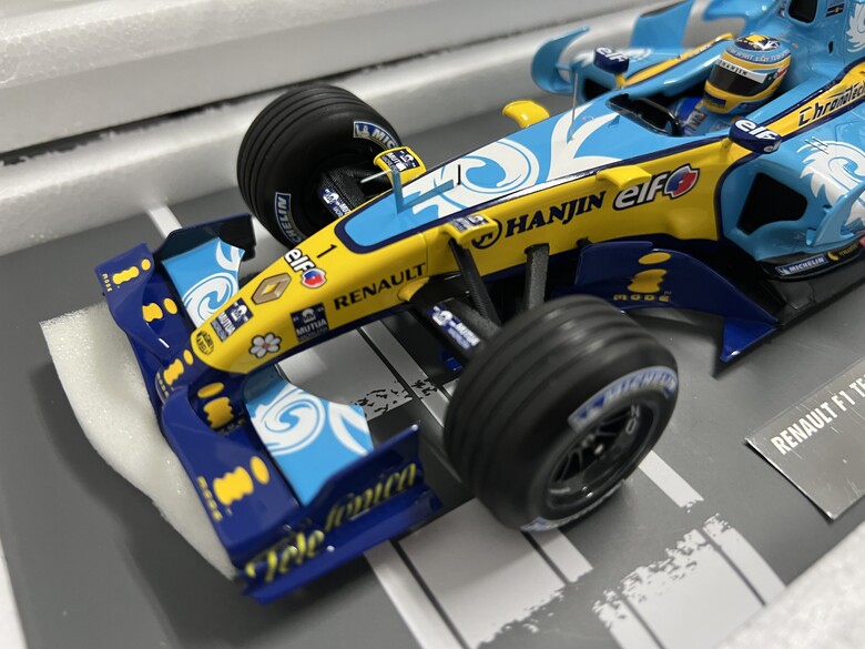 [開箱]F1 1/18 RENAULT R26 FERNANDO ALONSO 2006 TURKISH GP