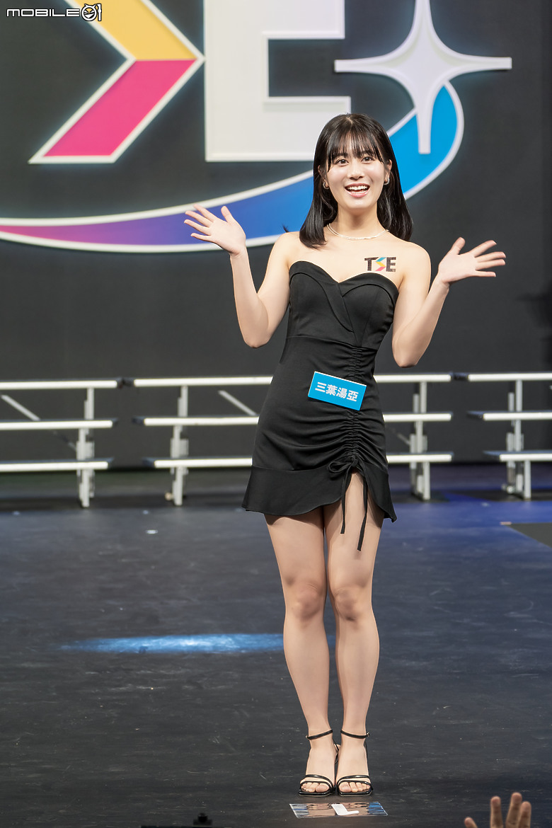 2024 TSE 台灣寫真博覽會學服祭直擊｜多國寫真女神夢幻合體、養眼福利大放送！