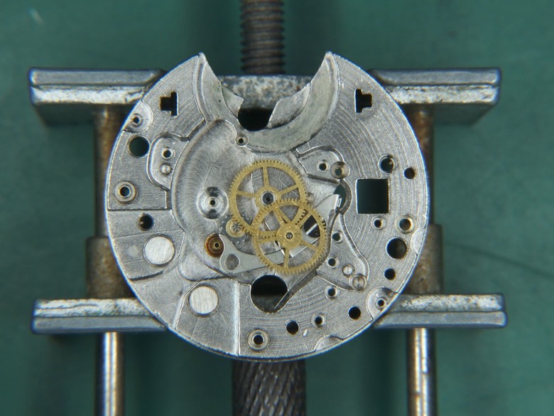 自娛玩修錶 - Hamilton Electric "Nautilus 500" 電動錶 (cal. 505)