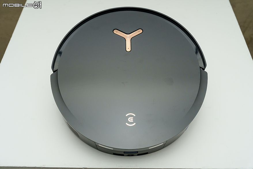 首搭「全自動活水洗地」專利技術 正式在台發表科沃斯 ECOVACS X8 PRO OMNI 智慧機器人