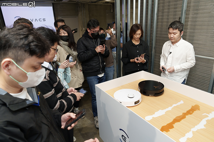 首搭「全自動活水洗地」專利技術 正式在台發表科沃斯 ECOVACS X8 PRO OMNI 智慧機器人