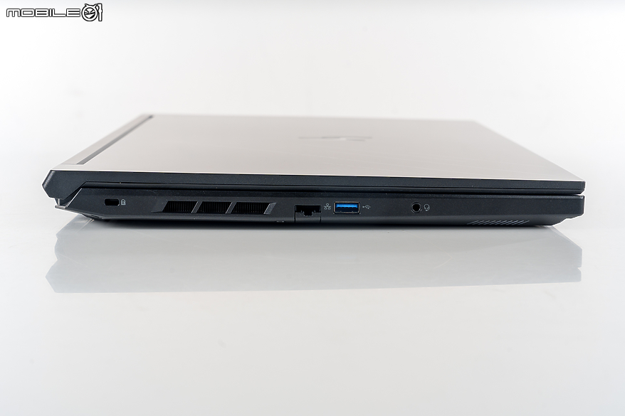 Acer Nitro V 16 Intel 實測報告｜入門級 AI 電競筆電的超值之選