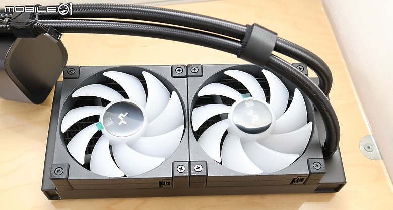 點我看大圖 矩陣 LED 顯示 DEEPCOOL LP240 一體水冷