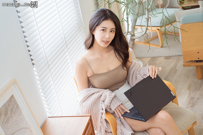 Lenovo ThinkPad T14s Gen6 (Snapdragon X) 體驗｜續航與行動力兼具的差旅良伴！