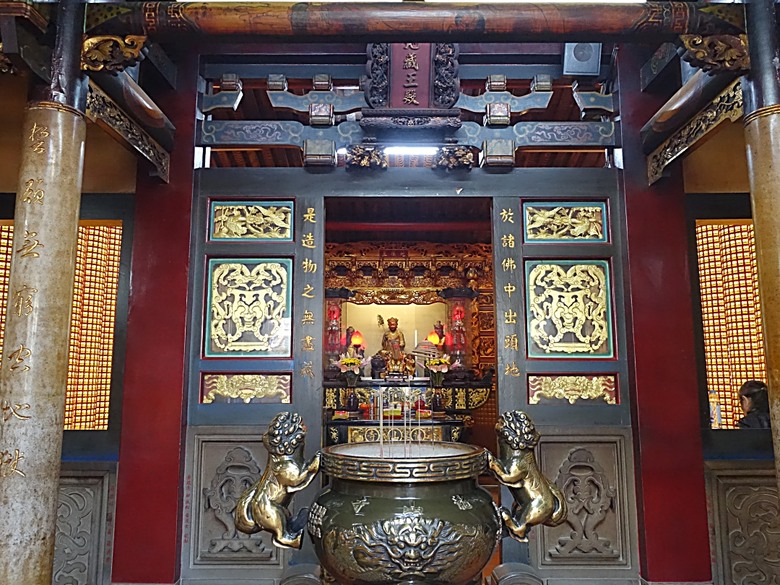 鳳儀書院、鳯山龍山寺、鳯邑城隍廟、鳳山縣新城殘蹟、曹公廟、鳳山教會 — 2024年末鳳山快閃訪古行旅紀錄
