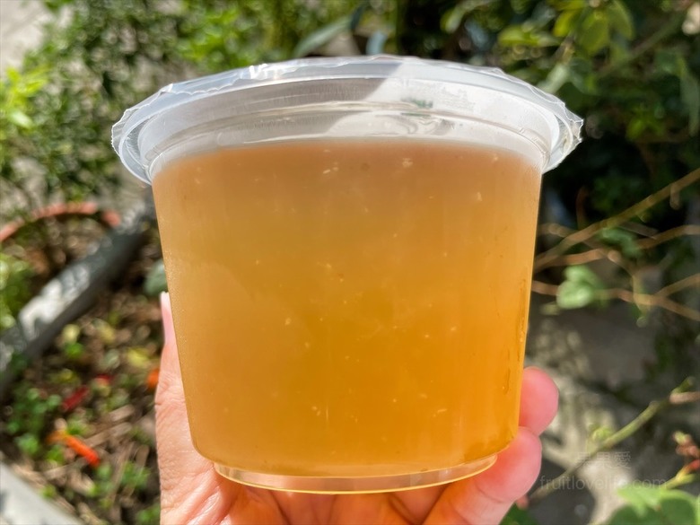 點我看大圖 愛喝茶的不能錯過,鮮萃茶就像新鮮現泡的風味,還有銅板美食小點心可以配著吃