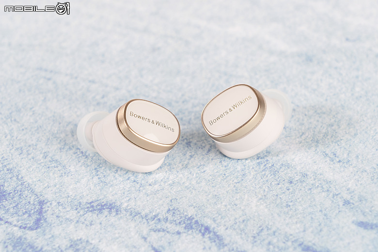 Bowers & Wilkins Pi8 真無線耳機｜內外全面升級、挑戰最強音質！