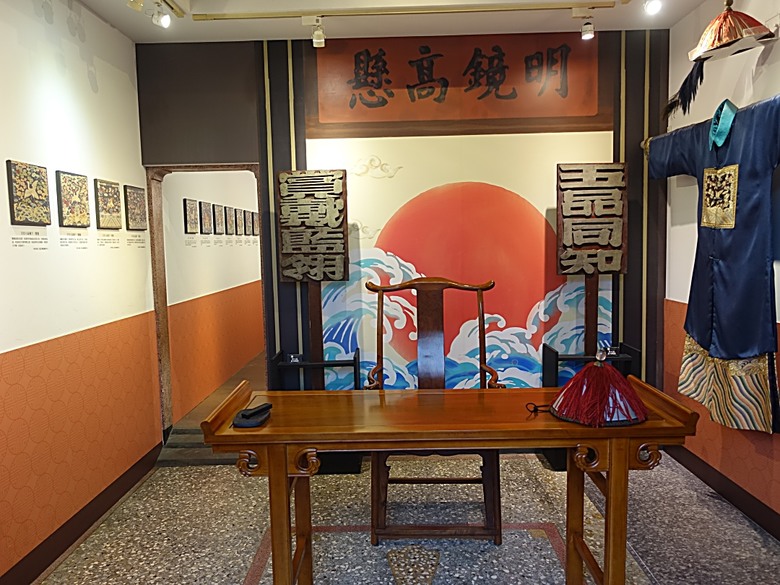 鳳儀書院、鳯山龍山寺、鳯邑城隍廟、鳳山縣新城殘蹟、曹公廟、鳳山教會 — 2024年末鳳山快閃訪古行旅紀錄