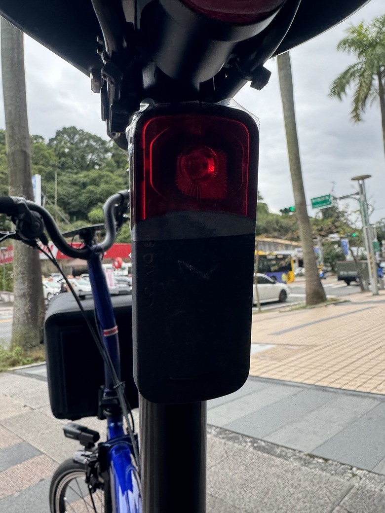 Bryton Rider17 碼錶小布單車通勤.運動入門首選R300後燈雷達實測.操作.比較心得